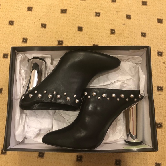 NEW DESIGN LAB SHOES - Picture 2 of 4